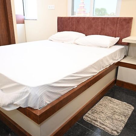 Hotel Royal Radiant Ранчи Экстерьер фото